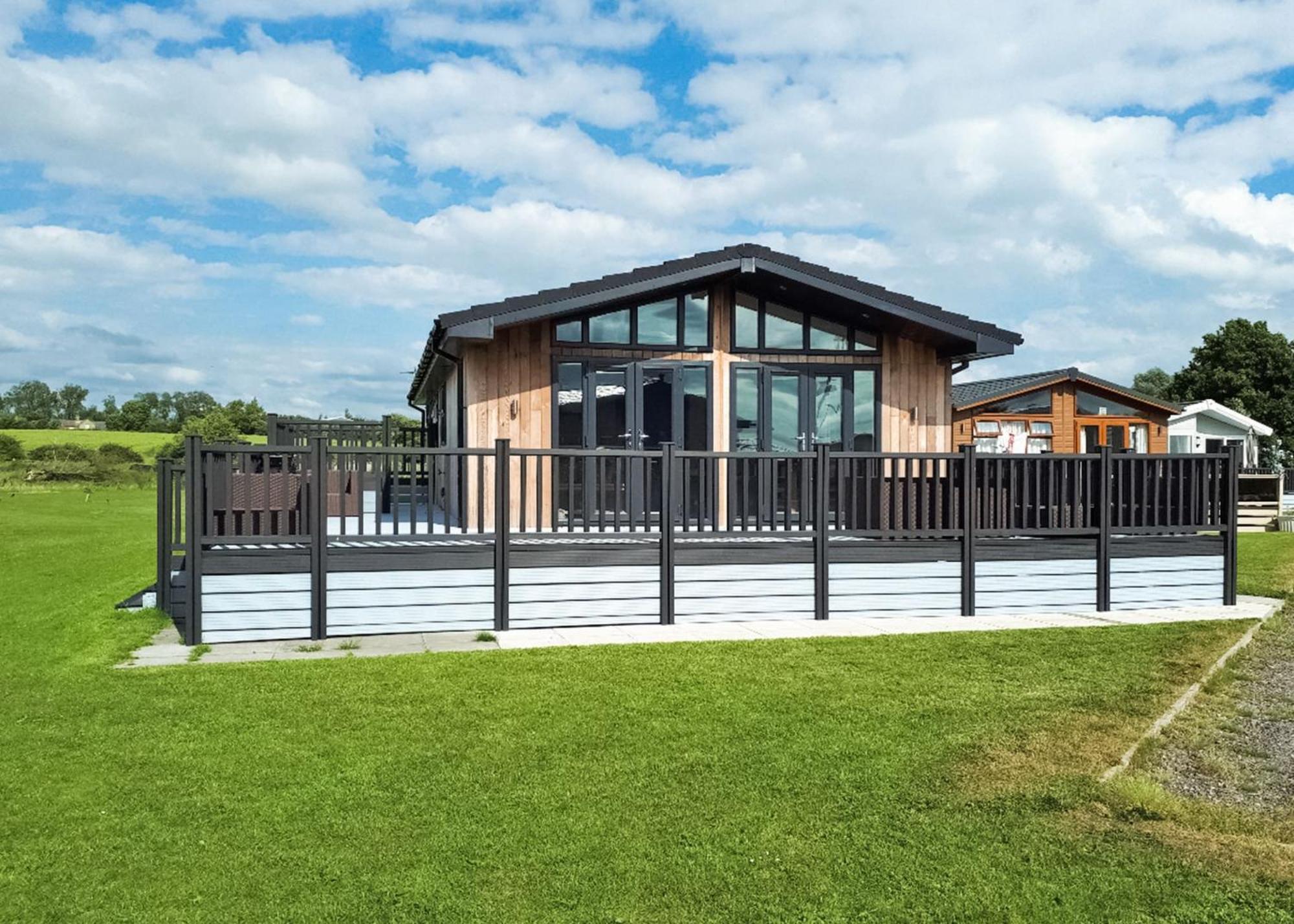 Barlings Country Park Hotel Langworth Exterior photo